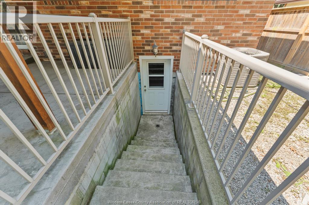 1055 Roseland Drive South, Windsor, Ontario  N9G 1T9 - Photo 36 - 26019344