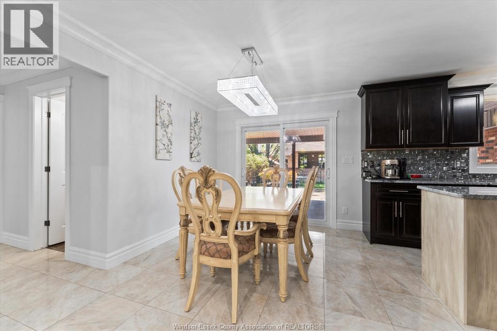 1055 Roseland Drive South, Windsor, Ontario  N9G 1T9 - Photo 8 - 26019344