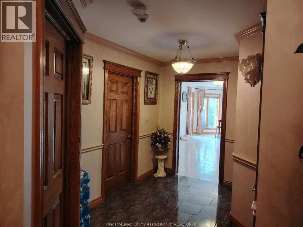1985 Omira Street, Lasalle, Ontario  N9H 1R4 - Photo 4 - 26019313