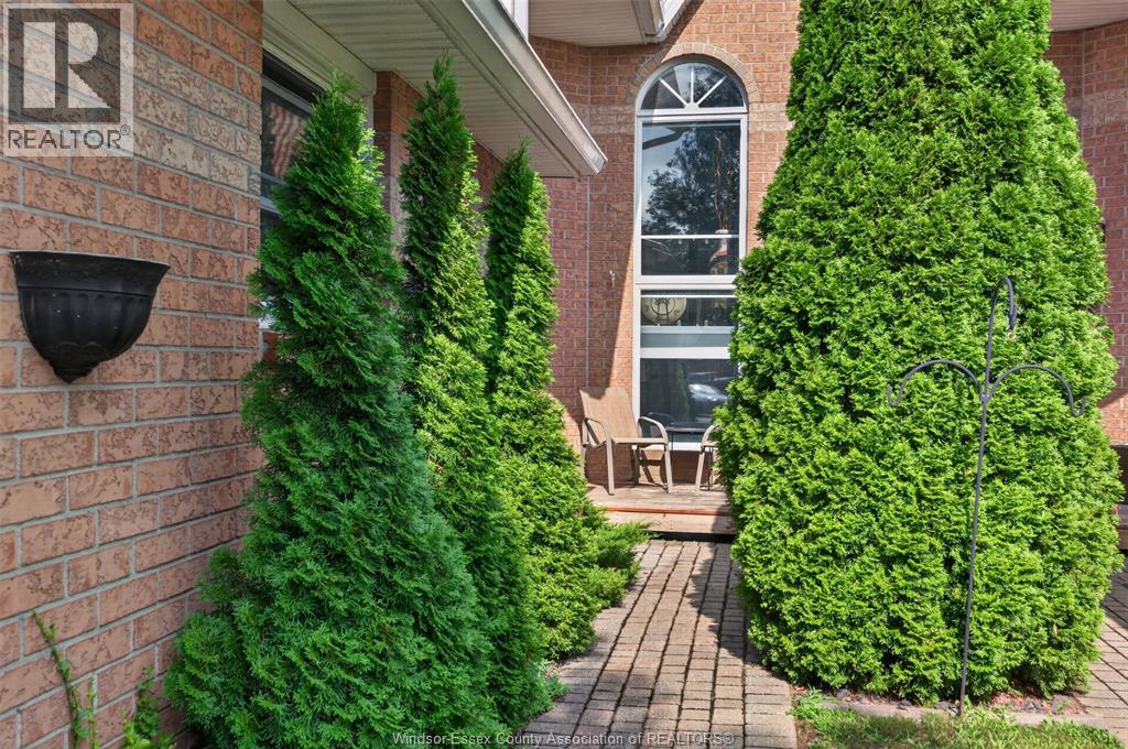 4629 Eagle Crescent, Windsor, Ontario  N9G 2N6 - Photo 3 - 26019349