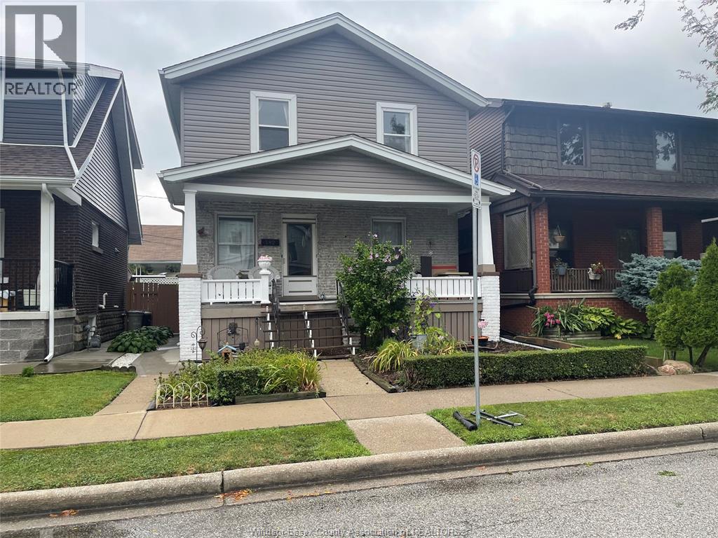 382 Pine, Windsor, Ontario  N9A 6E2 - Photo 1 - 26019346