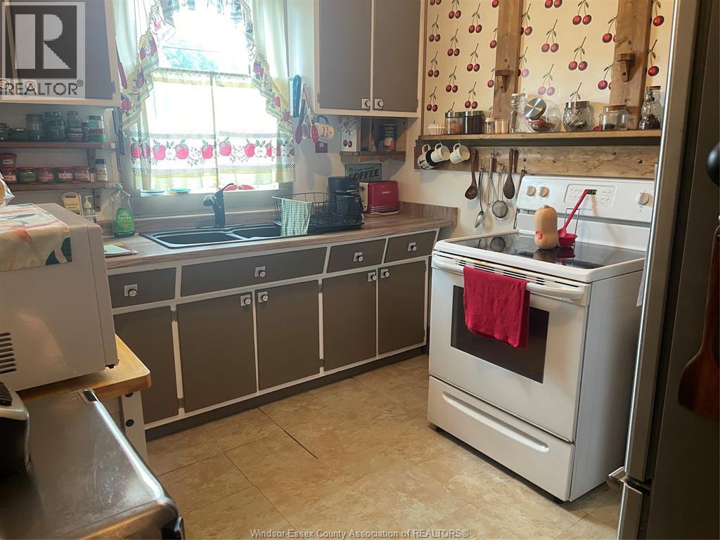 382 Pine, Windsor, Ontario  N9A 6E2 - Photo 7 - 26019346