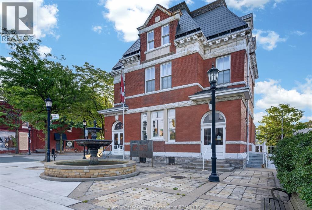 3201 Sandwich Street, Windsor, Ontario  N9C 1A9 - Photo 1 - 26019236