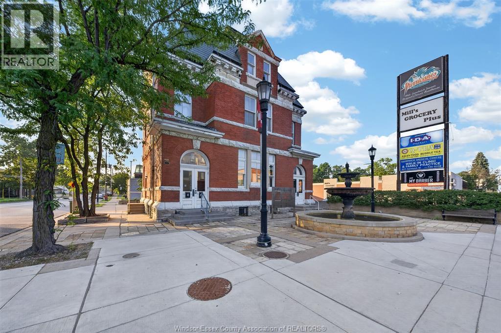 3201 Sandwich Street, Windsor, Ontario  N9C 1A9 - Photo 31 - 26019236