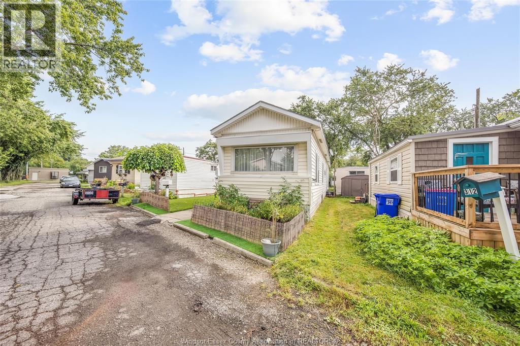 310 Pompano Avenue, Windsor, Ontario  N8W 2A7 - Photo 3 - 26019251