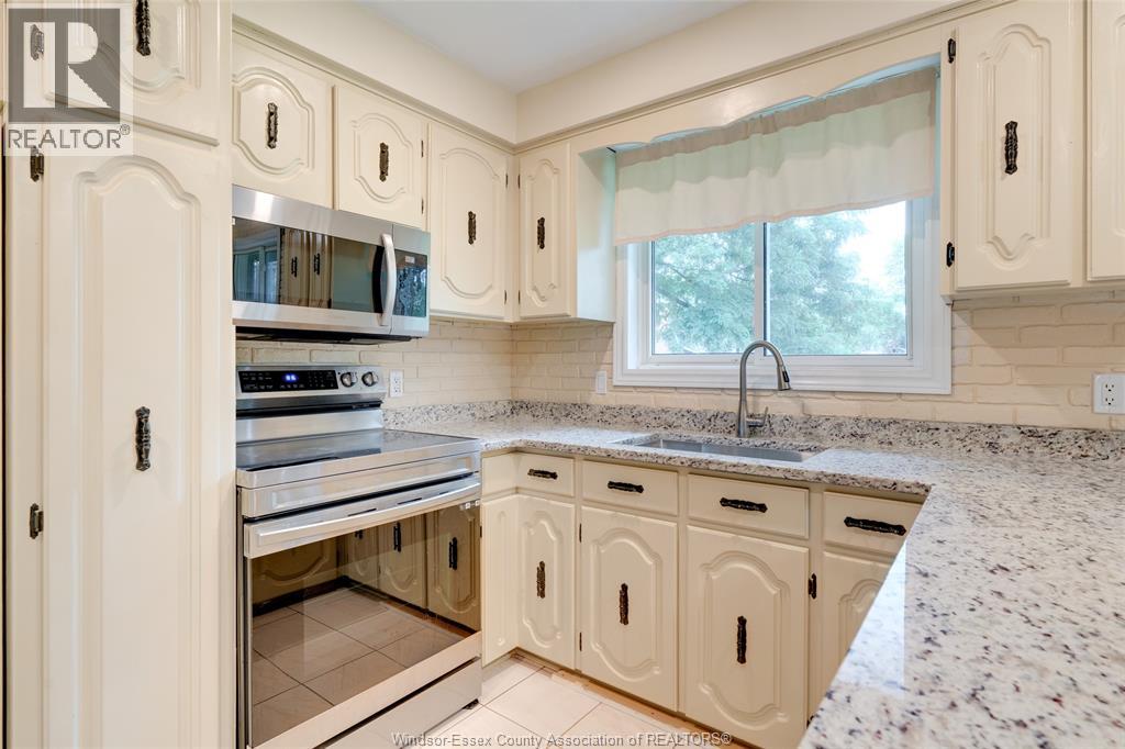 398 Brighton Road, Tecumseh, Ontario  N8N 2L4 - Photo 20 - 26019125
