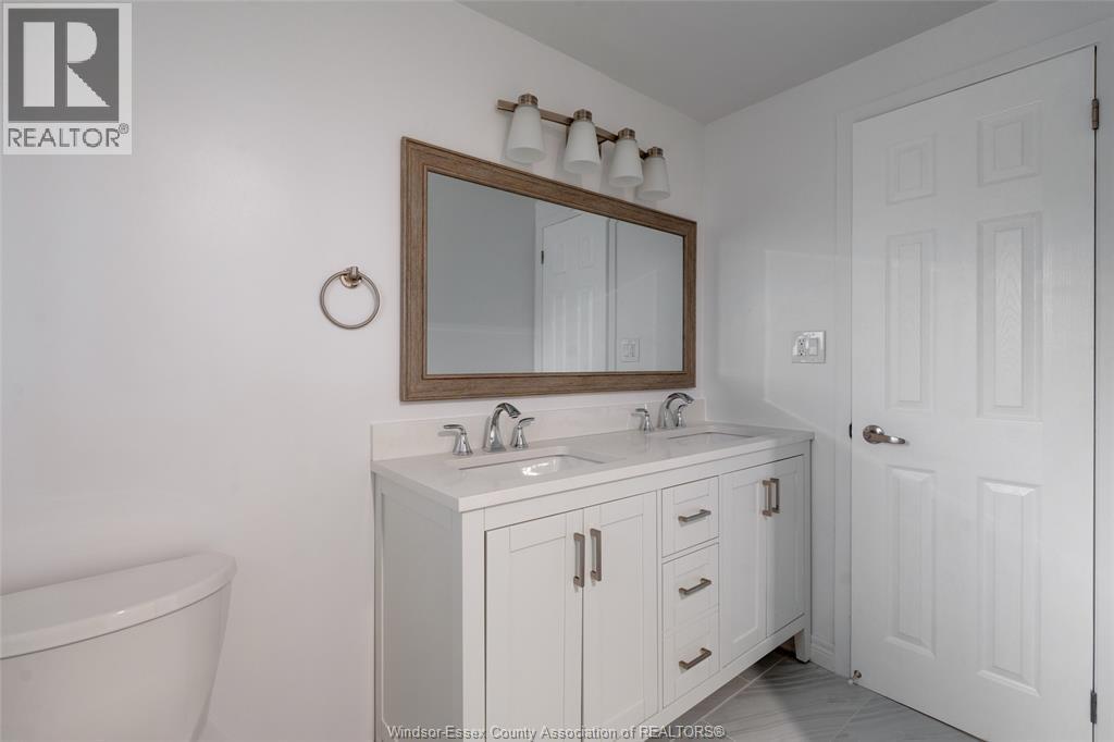 398 Brighton Road, Tecumseh, Ontario  N8N 2L4 - Photo 37 - 26019125