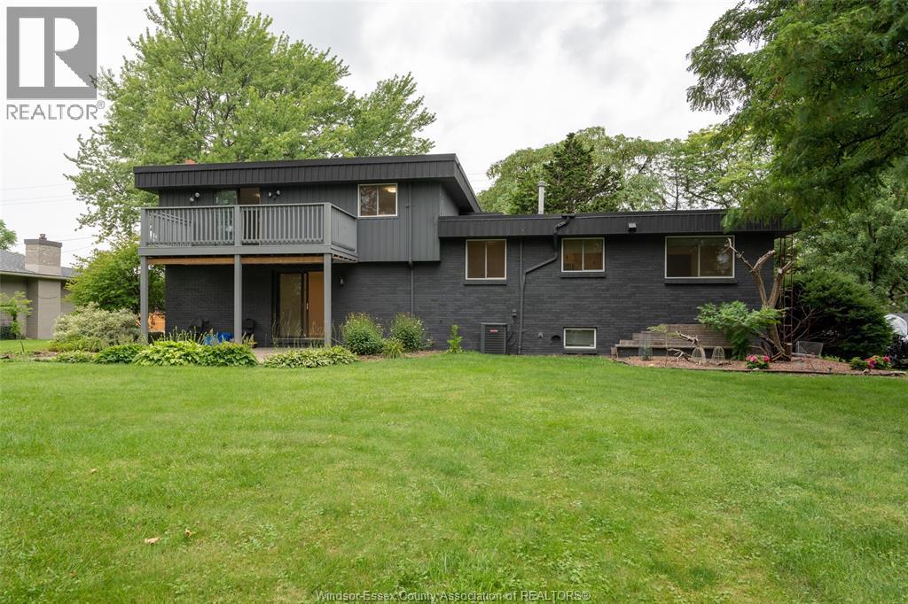 398 Brighton Road, Tecumseh, Ontario  N8N 2L4 - Photo 6 - 26019125