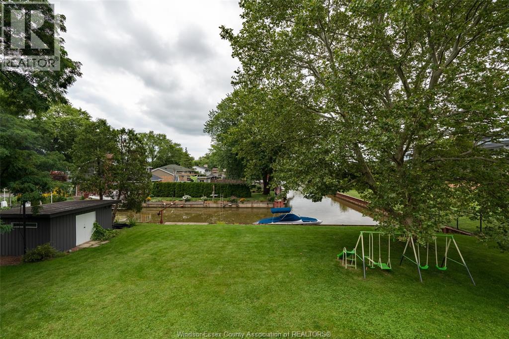 398 Brighton Road, Tecumseh, Ontario  N8N 2L4 - Photo 8 - 26019125