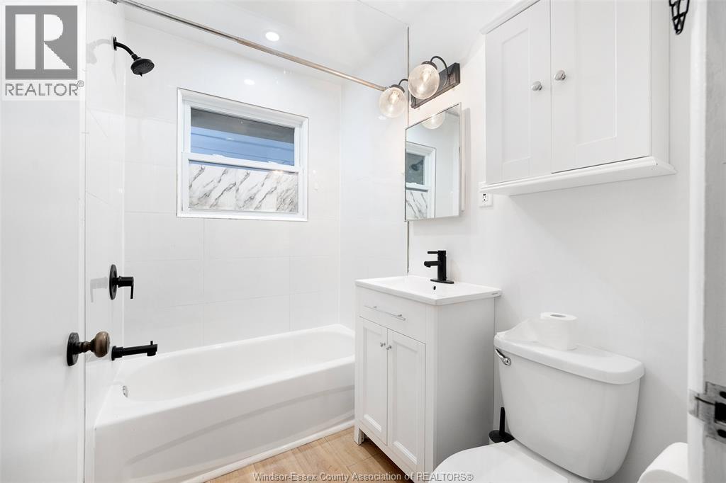 3300 Mark Unit# Main, Windsor, Ontario  N9E 2X1 - Photo 19 - 26019417