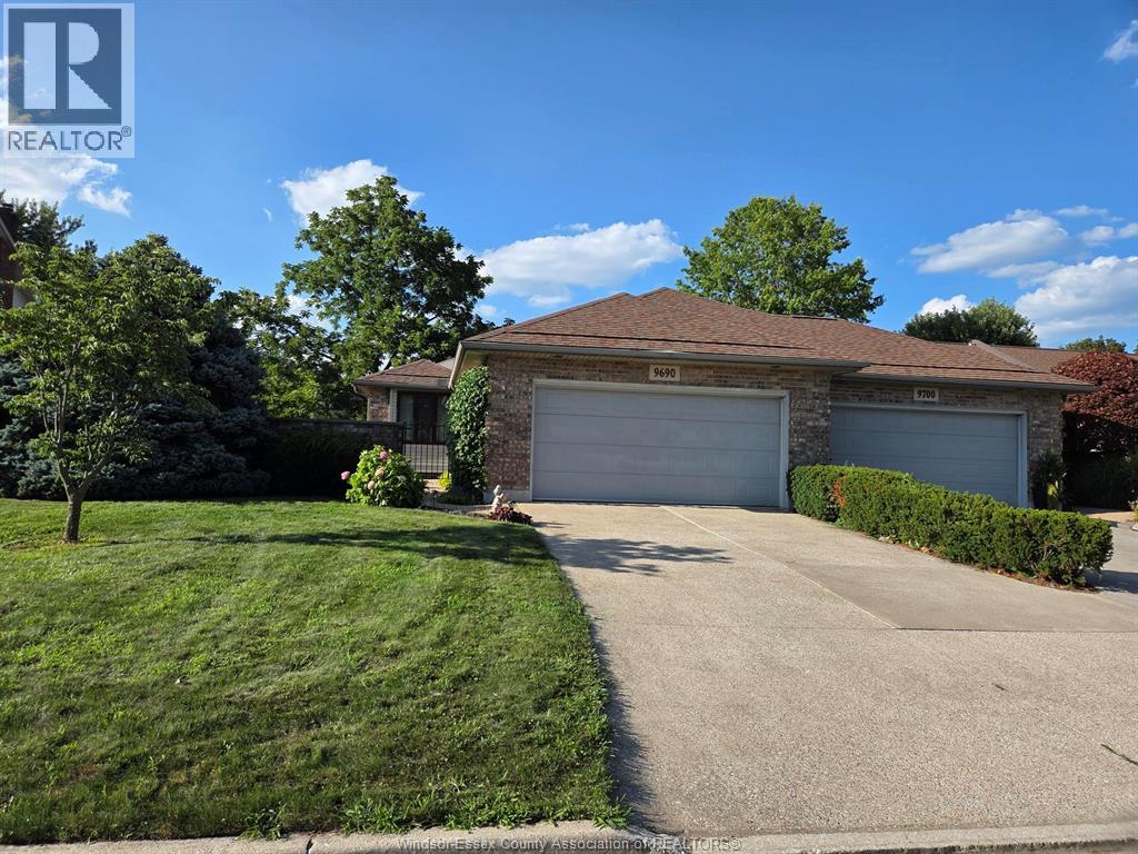 9690 MENARD STREET, Windsor, Ontario