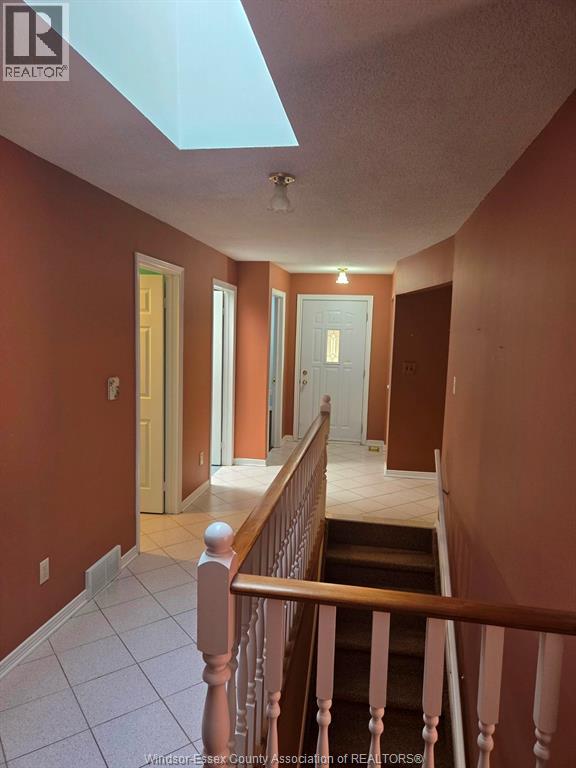 9690 Menard Street, Windsor, Ontario  N8P 1G5 - Photo 19 - 26019411
