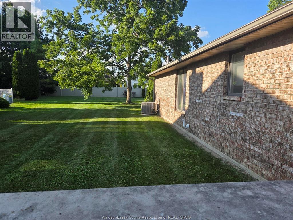 9690 Menard Street, Windsor, Ontario  N8P 1G5 - Photo 5 - 26019411