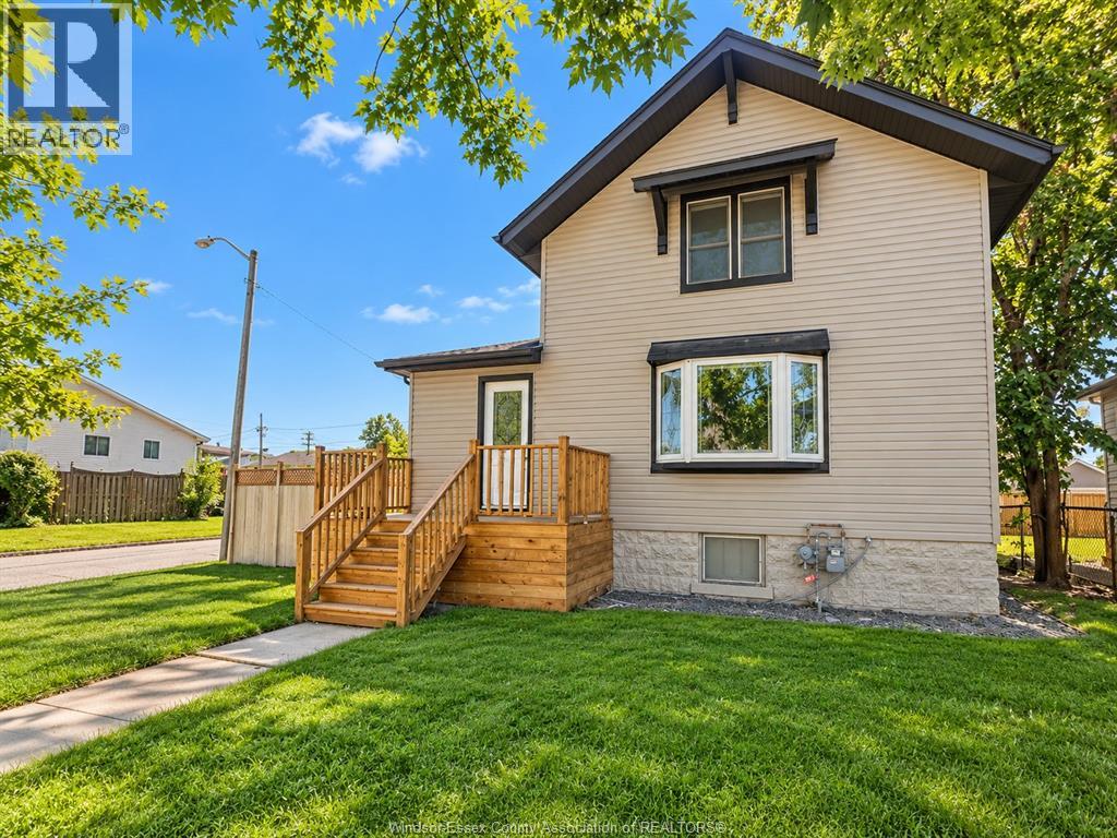 1597 Bruce, Windsor, Ontario  N8X 1Y1 - Photo 2 - 26018273