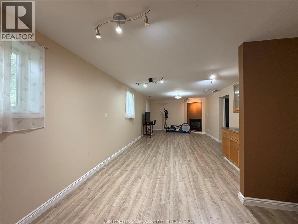 2141 Longfellow Unit# Lower, Windsor, Ontario  N9B 3J5 - Photo 5 - 26019361