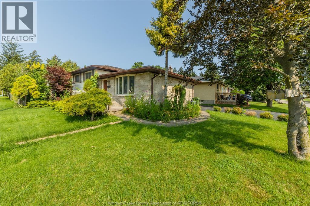 39 Patricia Street, St. Thomas, Ontario  N5P 3Z9 - Photo 2 - 26019413