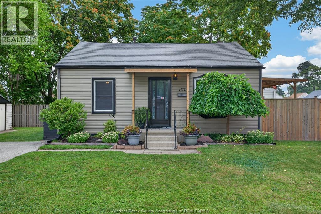 1170 STRATHMORE AVE, Windsor, Ontario