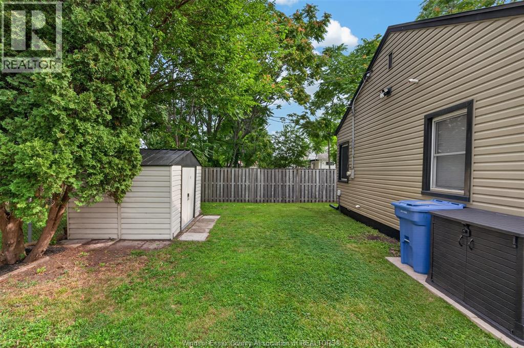1170 Strathmore Ave, Windsor, Ontario  N9C 3N5 - Photo 28 - 26019012