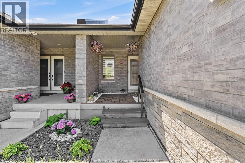 3556 Hallee Crescent, Windsor, Ontario  N8W 0B3 - Photo 5 - 26019451