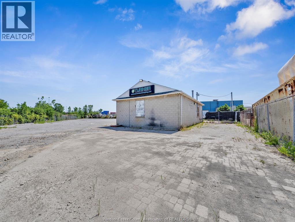 5145 Dumouchelle Street, Tecumseh, Ontario  N9A 6J3 - Photo 25 - 26019476