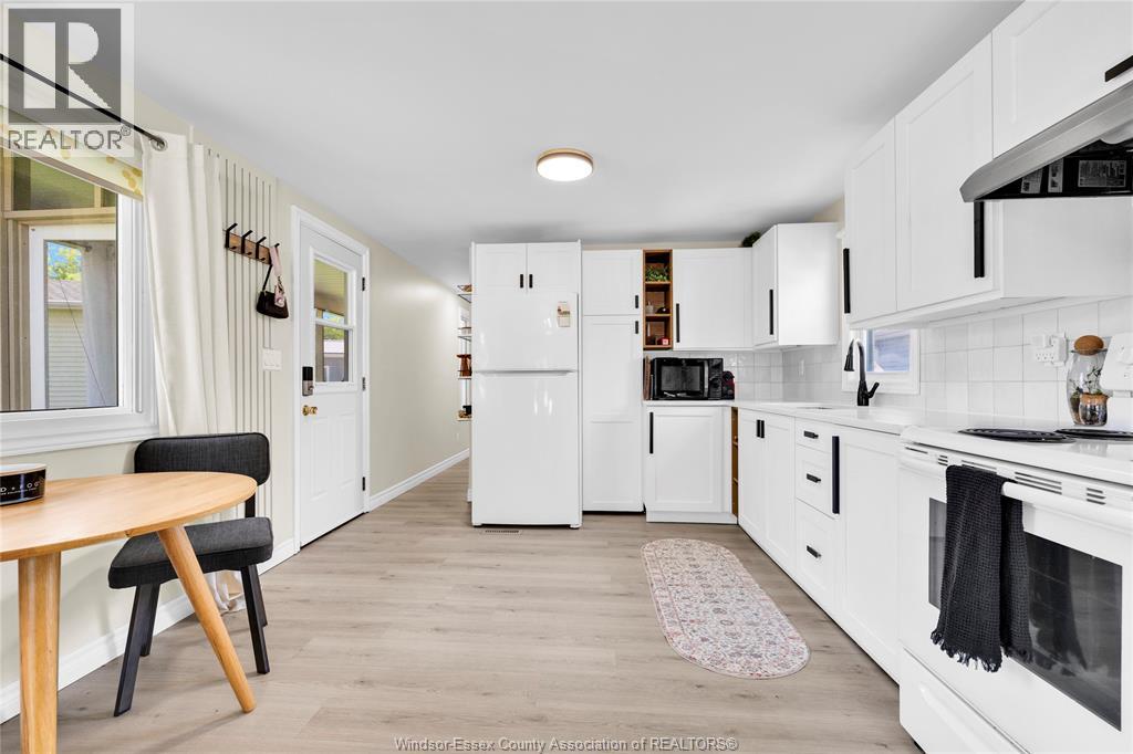 3 Lilac, Mcgregor, Ontario  N0R 1J0 - Photo 6 - 26019471