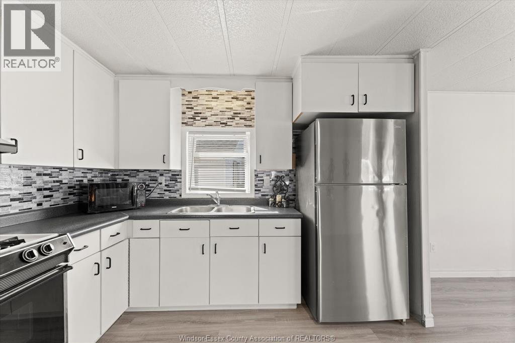 9 Parkside, Mcgregor, Ontario  N0R 1J0 - Photo 12 - 26019446