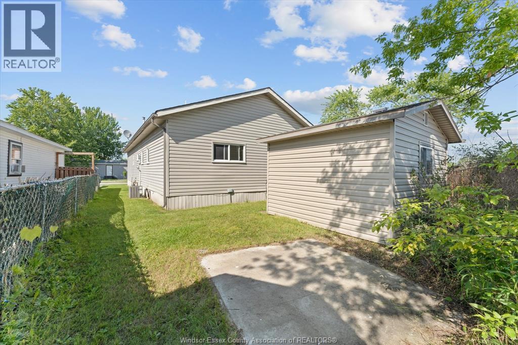 9 Parkside, Mcgregor, Ontario  N0R 1J0 - Photo 27 - 26019446