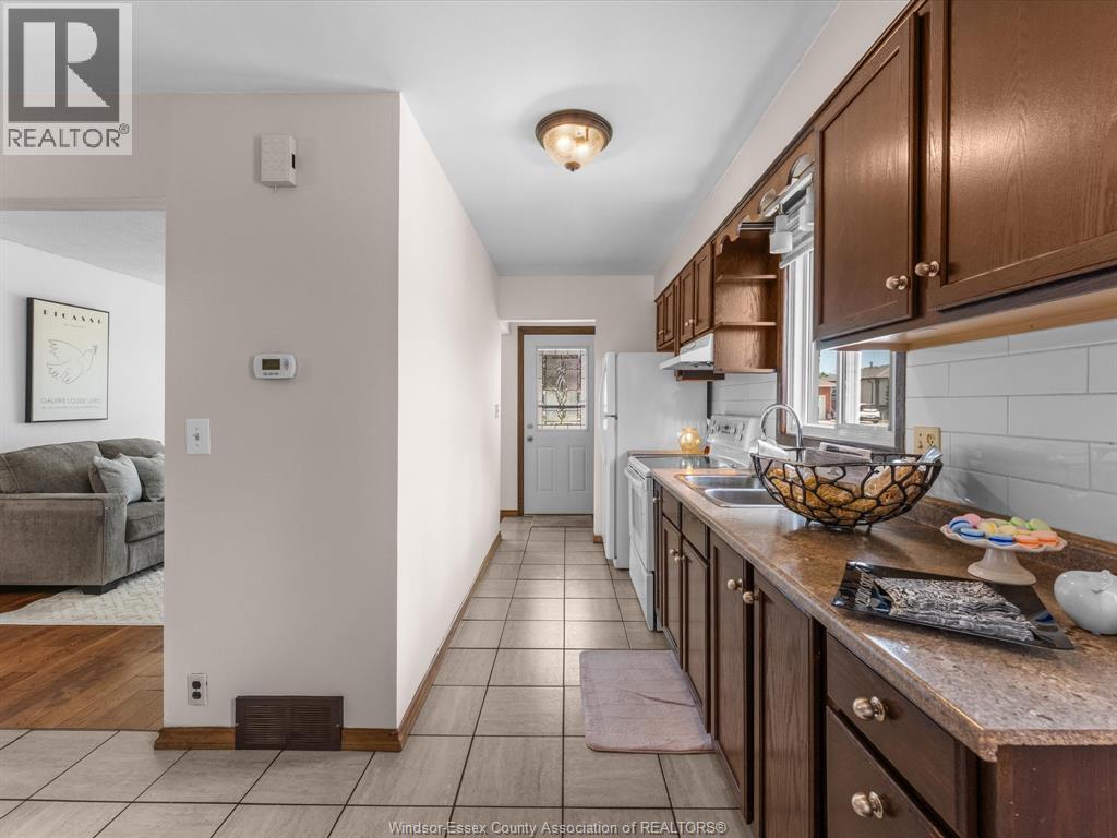 19 Bruce, Leamington, Ontario  N8H 4C4 - Photo 8 - 26019509