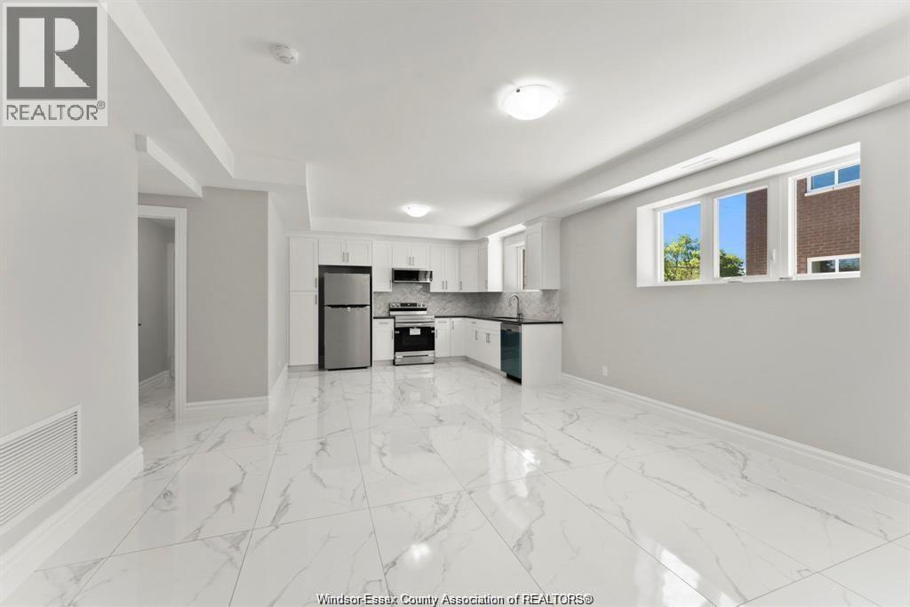 2280 Daytona Unit# C, Windsor, Ontario  N9B 3Y2 - Photo 3 - 26019534