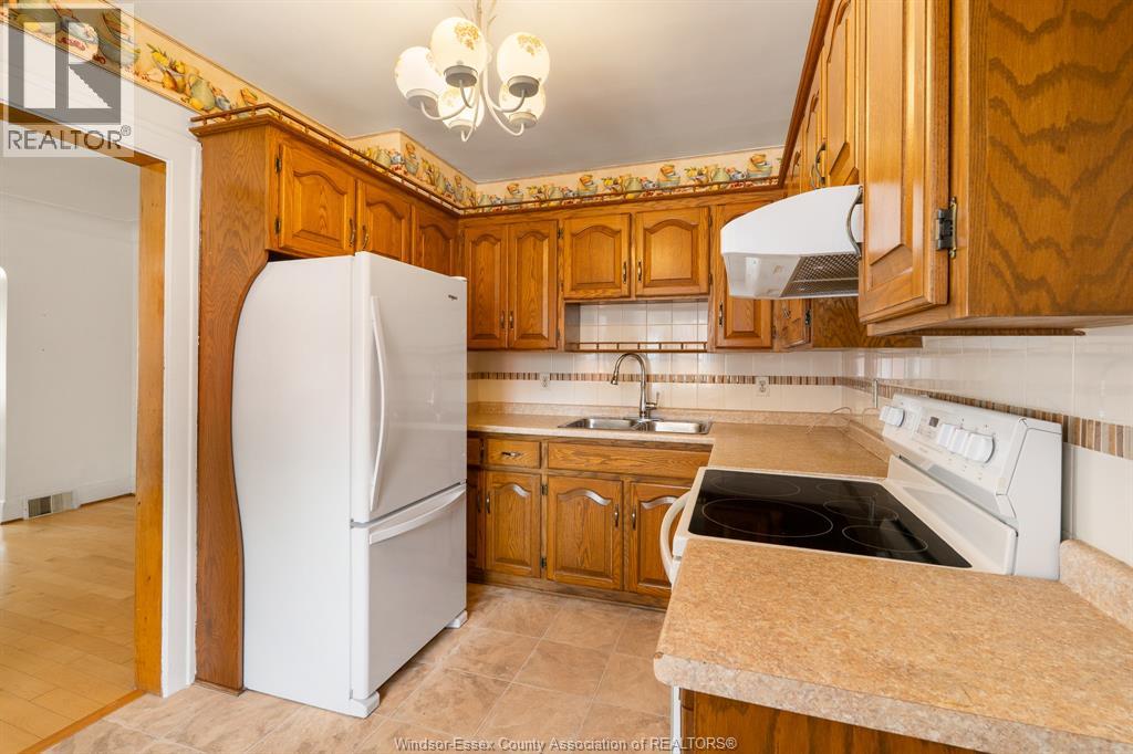 2279 Lillian Avenue, Windsor, Ontario  N8X 4B1 - Photo 34 - 26019437
