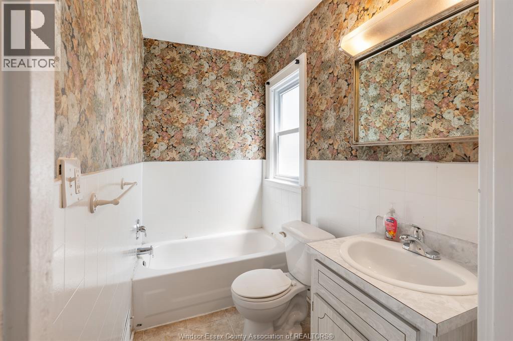 2279 Lillian Avenue, Windsor, Ontario  N8X 4B1 - Photo 15 - 26019435
