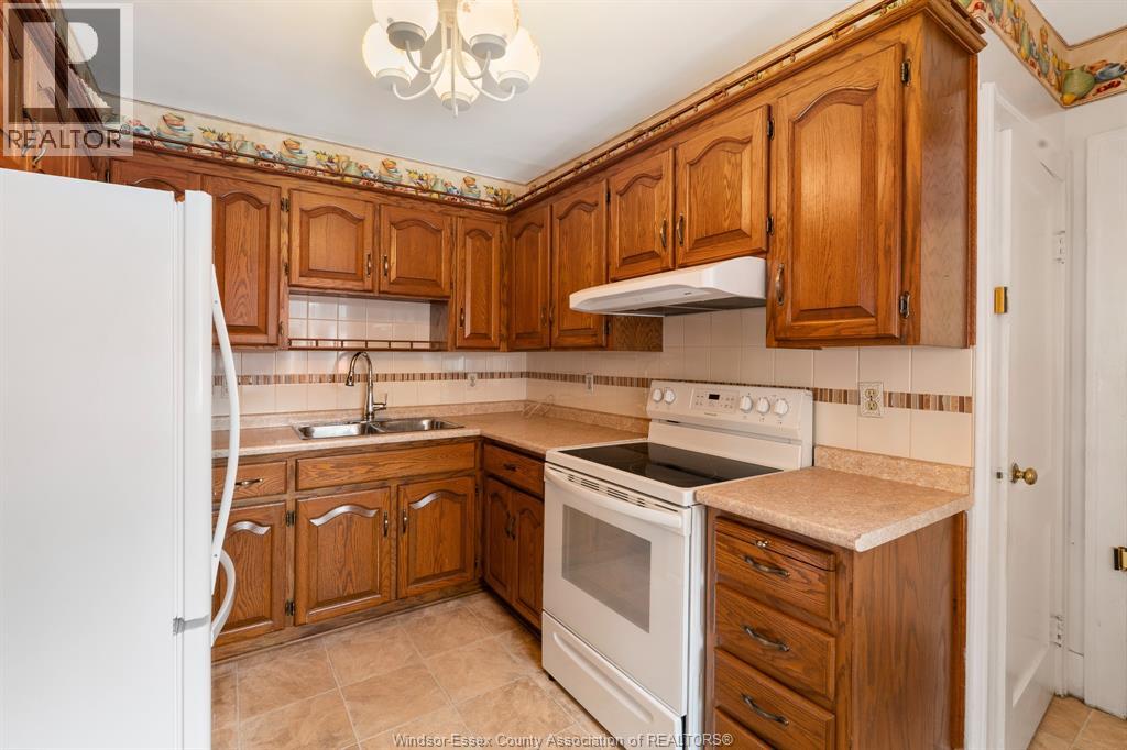 2279 Lillian Avenue, Windsor, Ontario  N8X 4B1 - Photo 33 - 26019435