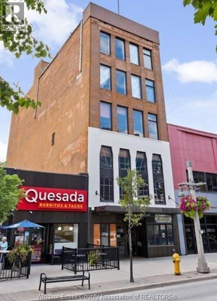 333 OUELLETTE, Windsor, Ontario