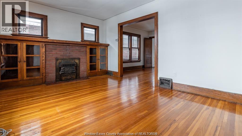 533 Moy Avenue Unit# Lower, Windsor, Ontario  N9A 2N3 - Photo 3 - 26019517