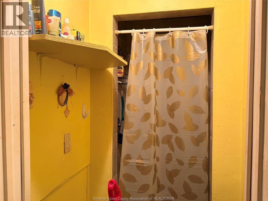 357-363 Wyandotte Street West, Windsor, Ontario  N9A 5X3 - Photo 5 - 26019523