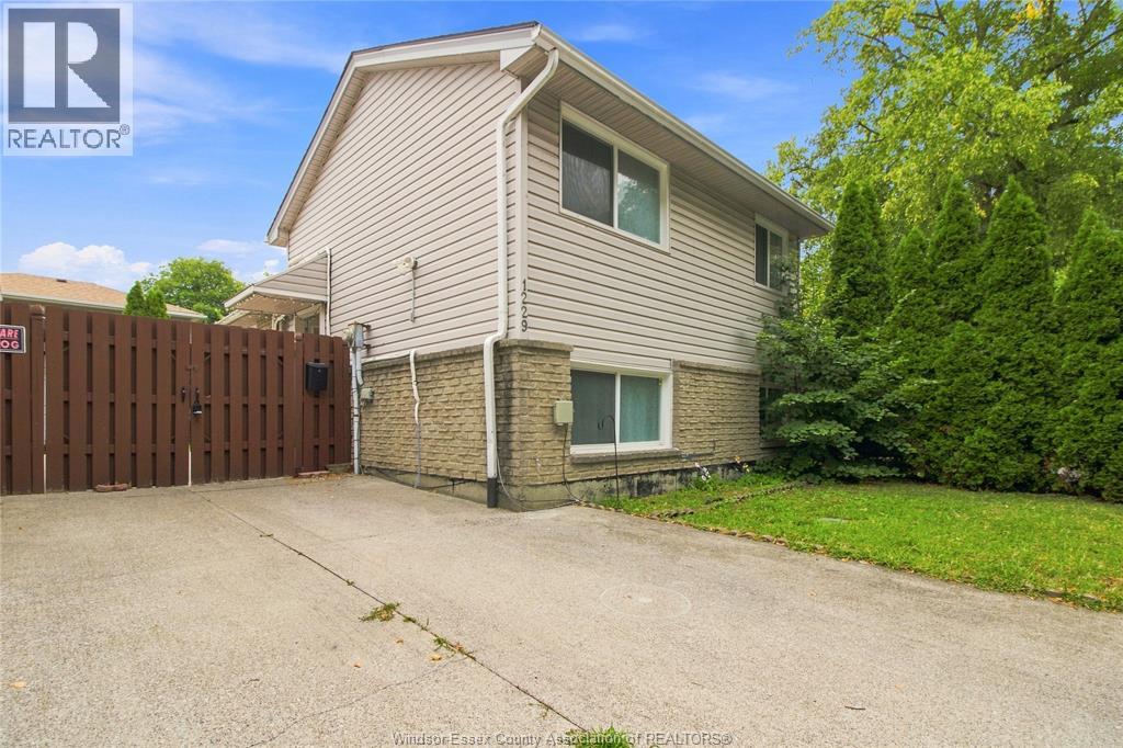 1229 ARNCLIFFE PLACE, Windsor, Ontario