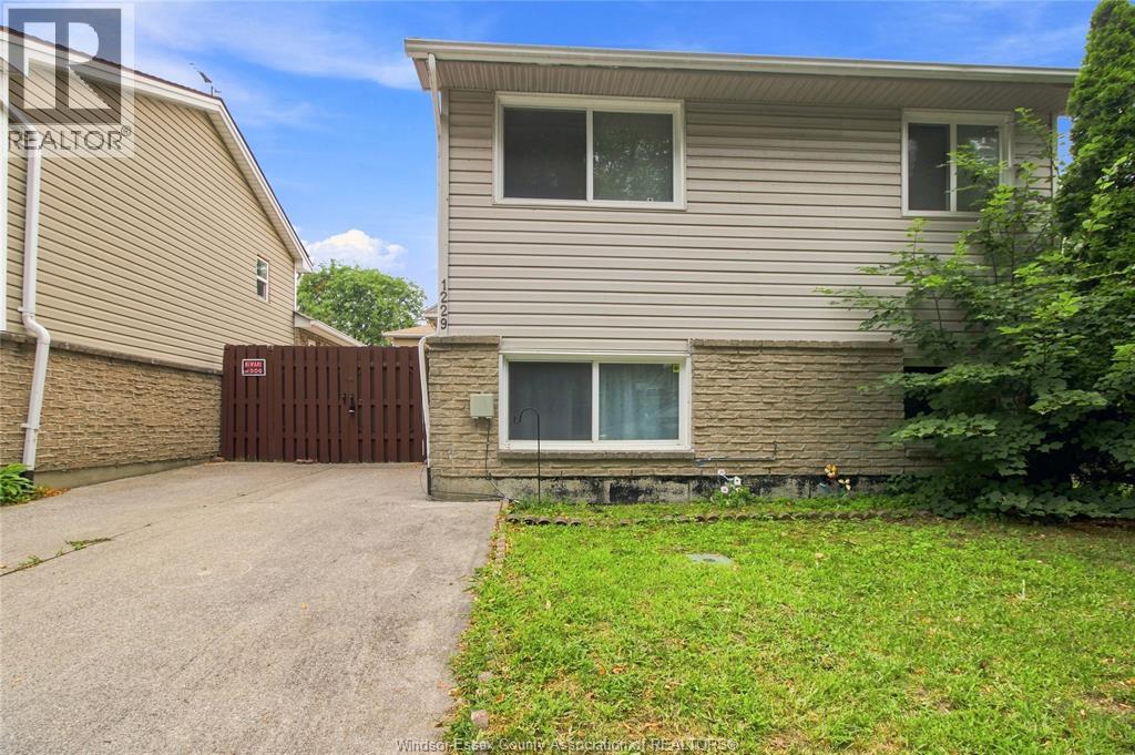 1229 Arncliffe Place, Windsor, Ontario   - Photo 2 - 26019564