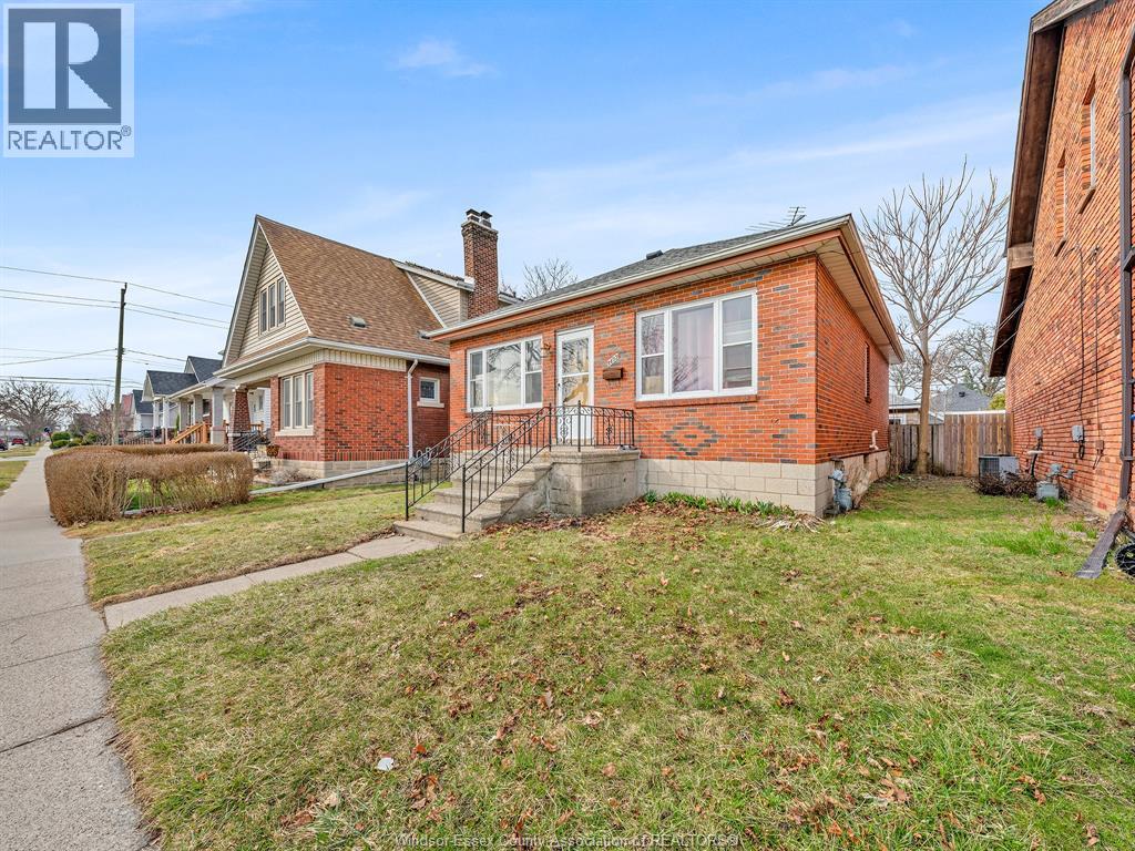 1477 Windermere Road, Windsor, Ontario  N8Y 3G1 - Photo 3 - 26019602