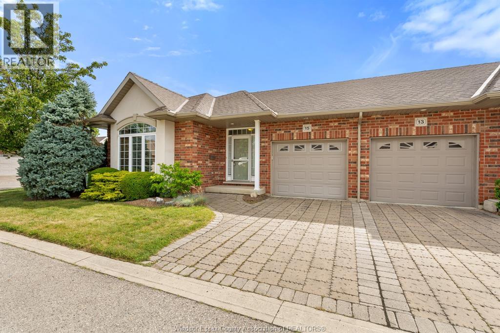 15 Oakgrove Lane, Chatham, Ontario  N7L 5R9 - Photo 2 - 26019598