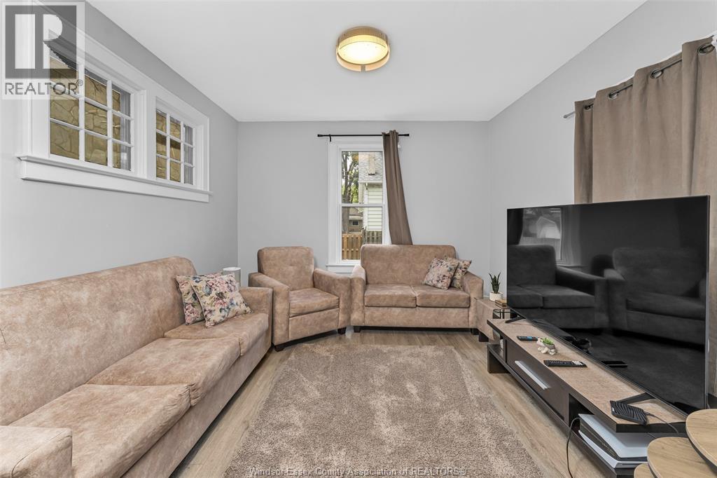 421 Elm Avenue, Windsor, Ontario  N9A 5H2 - Photo 9 - 26019578