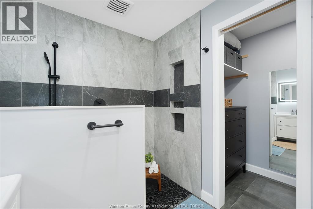 2020 Todd Lane, Lasalle, Ontario  N9H 1J7 - Photo 30 - 26019439