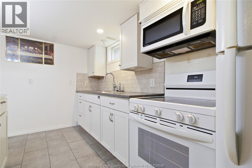 1784 Partington Unit# Lower, Windsor, Ontario  N9B 2E3 - Photo 4 - 26019640