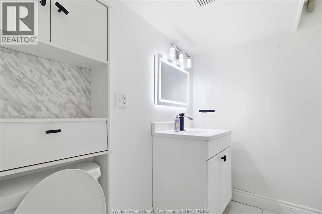 1784 Partington Unit# Lower, Windsor, Ontario  N9B 2E3 - Photo 8 - 26019640