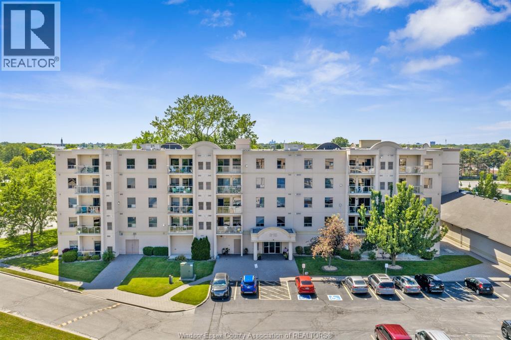 $439,900315 Village Grove Drive Unit# 505, Tecumseh, Ontario