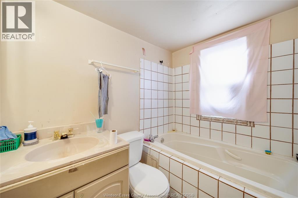 1066 Hickory, Windsor, Ontario  N8Y 3S1 - Photo 12 - 26019609