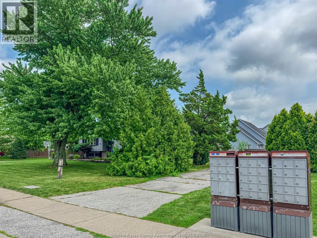 159 Ducharme, Lakeshore, Ontario  N0R 1A0 - Photo 3 - 26019718