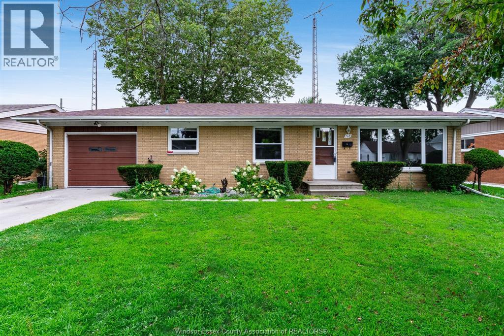 118 QUEENS, Leamington, Ontario