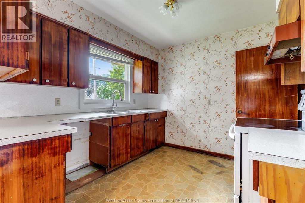 118 Queens, Leamington, Ontario  N8H 3H4 - Photo 6 - 26019054