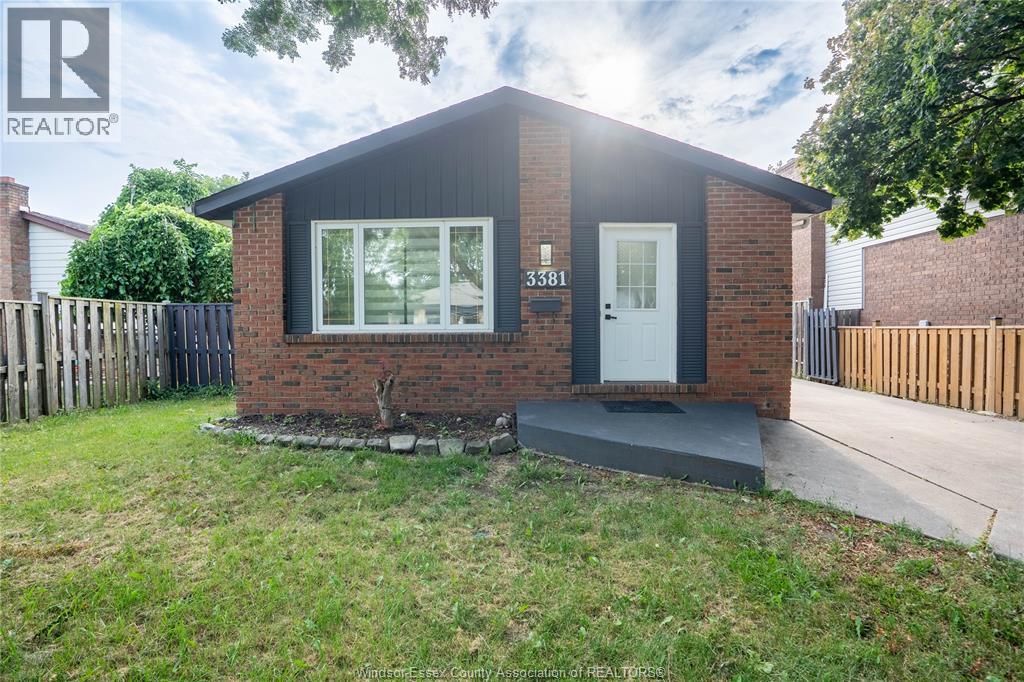 3381 Pineview Crescent, Windsor, Ontario  N8R 2A6 - Photo 1 - 26019794