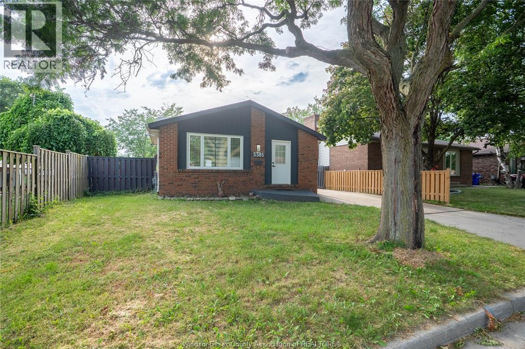 3381 Pineview Crescent, Windsor, Ontario  N8R 2A6 - Photo 3 - 26019794